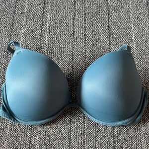 PINK Victoria's Secret Teal Bra